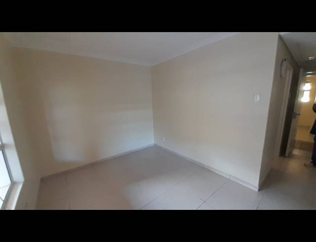 2 BEDROOM APARTMENT FOR SALE IN UMHLANGA RIDGE
